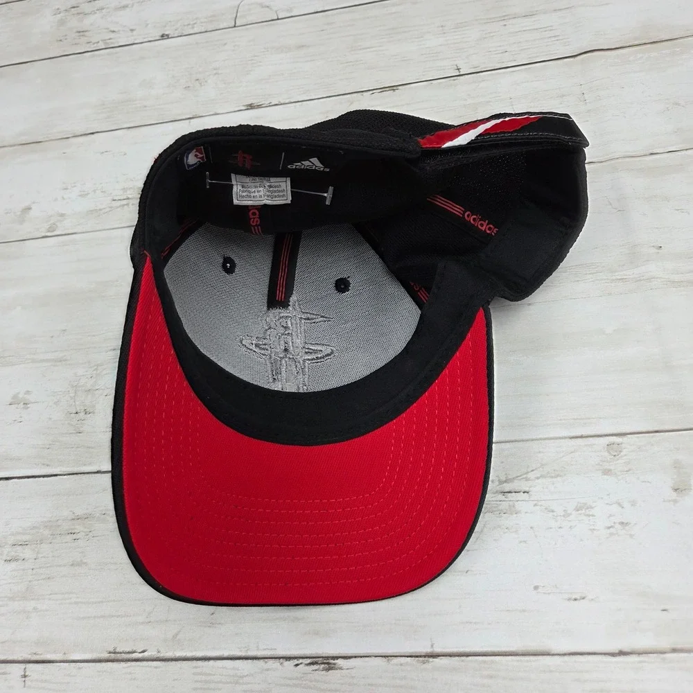 adidas red color
